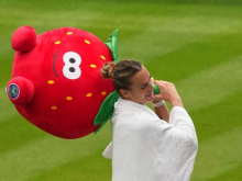 Sabalenka lovi prvo zmago v Wimbledonu, Raducanu odpovedala nastop