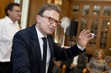 Auch neue Apothekenleiterin: „Mister PVE“ leitet nun das Uniklinikum Graz