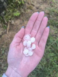 Na Primorskem in Notranjskem se pojavljajo vročinske nevihte z nalivi in manjšo točo