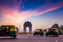 Indien unter Strom: Delhi drängt Tuk-Tuks an die Steckdose