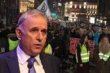 OGLASILO SE VJT U BEOGRADU O SASLUŠANJU ZDRAVKA PONOŠA: Obavljen informativni razgovor zbog neistinitih navoda da je na protestu upotrebljen zvučni top