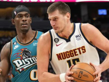 Dončićeva doba pri Lakersih dobiva prvo veliko tarčo