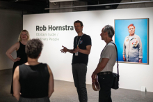 Rob Hornstra: Mediji so bili gluhi za vse, na kar sva opozarjala v najinih fotografskih knjigah