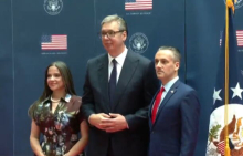 PREDSEDNIK VUČIĆ NA SVEČANOSTI U AMBASADI SAD: Svečani prijem povodom 250 godina američke nezavisnosti