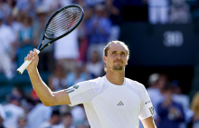 Zverev se tudi na travnati podlagi vse bolje znajde