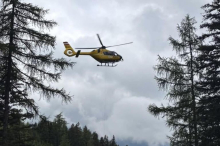 Einsatz im Wald: Schwerer Forstunfall im unwegsamen Gelände