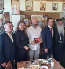 PRIZNANJE MILOŠU AŠANININU: Uručena medalja veterana vazdušno desantnih jedinica Ruske federacije