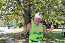 10 Marathon in 10 Tagen: Einer der erfolgreichsten „Marathonsammler“ der Welt läuft durch Bad Blumau