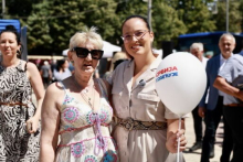 KONKRETNI REZULTATI SU ONO ŠTO GRAĐANI NAJJASNIJE VIDE Sara Pavkov u Inđiji: Divan porodični dan za ujedinjenu Srbiju koja pobeđuje!