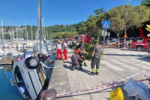 Auto mit vier jungen Insassen landet in Sistiana im Meer