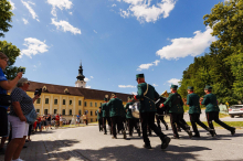 Jubiläumsfest: Vor dem Stift Rein spielten gleich zehn Feuerwehrmusiken auf
