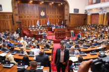 ORUŽJE U SRBIJI VIŠE NEĆE MOĆI DA SE KUPI SA 18 GODINA: Dačić u Skupštini predstavio Predlog zakona o oružju i municiji, evo šta je sve novo