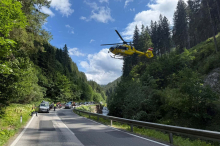 Triebener Tauern: Motorradfahrer rutschte in Kurve aus: Schwer verletzt