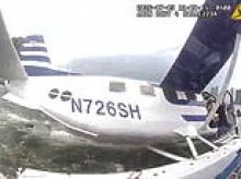 NYPD bodycam shows moment they saved eight people from capsizing seaplane after it crashed in East River