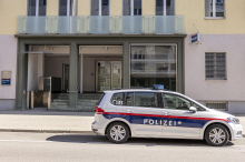 Autolenker flüchtet vor Polizei: Berauscht und ohne Führerschein