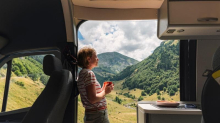 Il camper traina il turismo itinerante