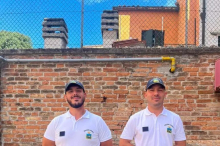 Zwei Polizisten retteten ein Mädchen in Venedig vor dem Ersticken