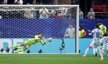 Osmina finala: Argentina – Egipt 0:1 (razveljavljen gol Zika)