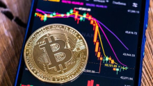Bitcoin je pod pritiskom, nove rasti pa ni na vidiku