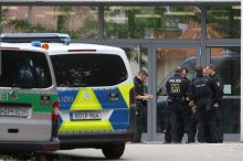 V napadu na srednji šoli na Bavarskem ranjeni gimnazijki. Aretiran 16-letni osumljenec.