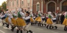 VRŠAČKI VENAC: U Vršcu otvoren Međunarodni festival folklora, u Banat stigli ansambli iz celog sveta