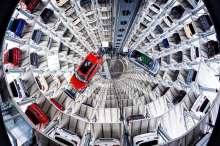 Automobilindustrie unter Druck: Abbau von 100.000 Mitarbeitern: So trifft die deutsche Autokrise Österreichs Zulieferer 