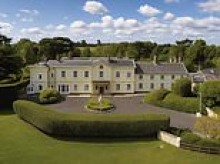 The £2.2m Georgian country house wedding venue 'operating as an illegal weight loss jab drugs factory' where 12,000 doses were seized by investigators