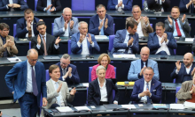 Nemčija z novim proračunom v rekordno zadolževanje
