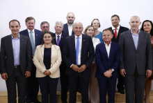 Janša: Dejavnosti, ki zadevajo okrepljeno pomoč slovenstvu po svetu, prehajajo v višjo prestavo