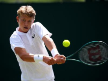 Žiga Šeško na mladinskem Wimbledonu do finala med dvojicami