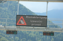 Pack und Karawankentunnel: Vor den Tunnels stauen sich die Blechlawinen