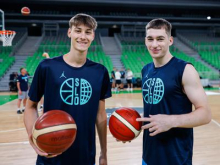 Slovenski košarkarski talenti domače prvenstvo začenjajo proti Češki