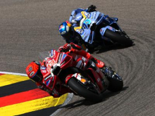 Marc Marquez dobil kvalifikacije in šprint, Marco Bezzecchi si je zlomil ključnico