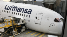 “Perno di sicurezza del carrello non infilato”. Così è caduto sul davanti l’aereo Lufthansa