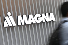 216 Beschäftigte betroffen: Gewerkschaft erzürnt, Magna-Werk in Bayern soll geschlossen werden