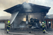 Großeinsatz der Feuerwehren in Lieserhofen, Rüsthaus brannte aus