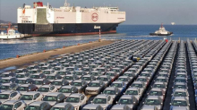 Cina, il surplus commerciale supera i 125 miliardi di dollari. Oltre un milione di auto esportate