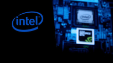 Intel ne ostaja na Irskem, ker bi bilo poceni. Ostaja, ker ne more oditi