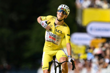 Tour de France: Tadej Pogačar gewann die zehnte Etappe nach brutalen Abfahrten 