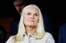 Norwegens Kronprinzessin Mette-Marit nach Lungentransplantation wieder zu Hause