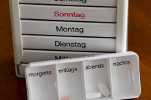 Pflegerin angeklagt: Rheuma-Medikament zu hoch dosiert, Kärntnerin starb