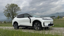 Lynk & co 08: vozili ga boste kot električni avto