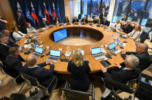 Pred ministri izhodišča za rebalans proračuna in predlog zakona o SKOK-u