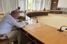 Opposition spritzte Sitzung des Gemeinderats fast vollzählig