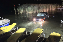 Zu schnell unterwegs: Auto landete nach Unfall im Wörthersee