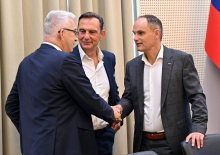 Del ministrske ekipe na srečanju s socialnimi partnerji