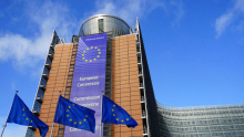 Uradno: Bruselj predlaga milejša pravila za trgovanje z izpusti