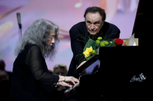 Martha Argerich na Festivalu Ljubljana tokrat z Ravelovim klavirskim koncertom