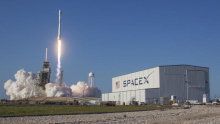 SpaceX ostal brez tisoč milijard dolarjev tržne vrednosti