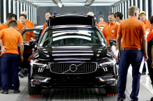 Volvo ostao bez polovine profita